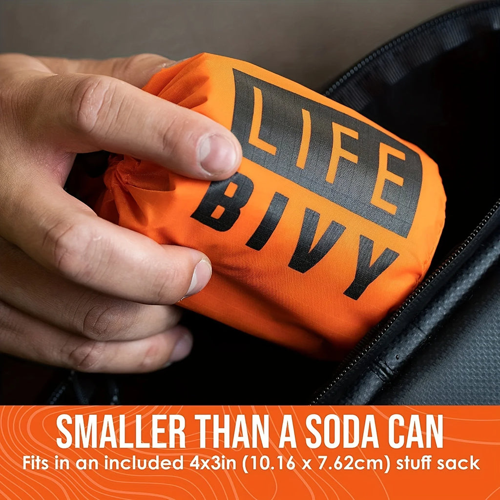 Portable Waterproof Thermal Emergency Survival Sleeping bag Kit.
