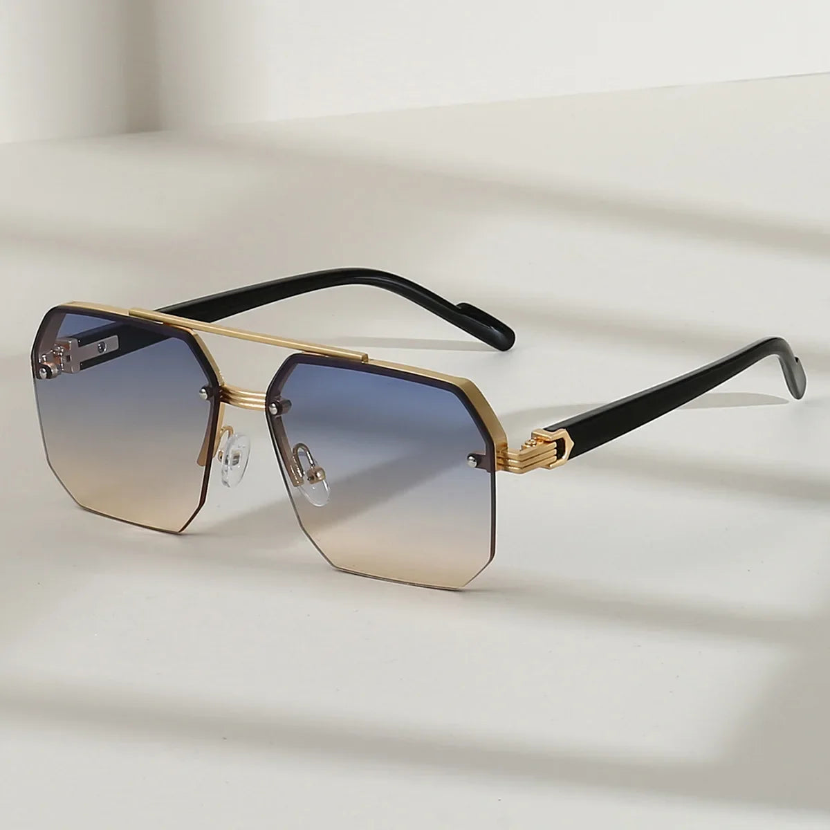 Sexy / Posh Polycarbonate Sunglasses.